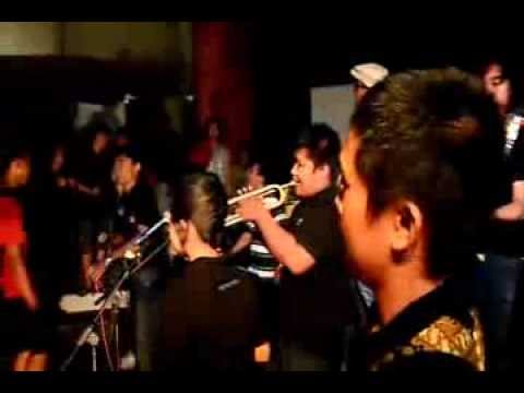 Lestari Alamku (Gombloh) cover by People Latte