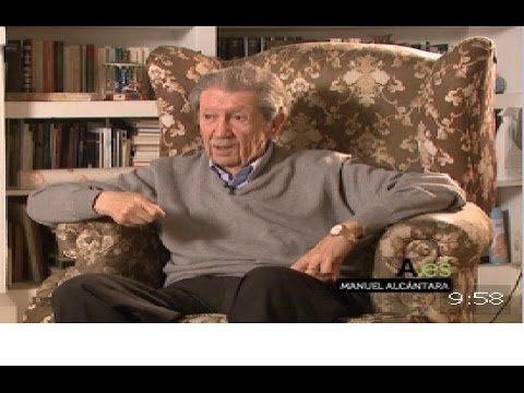 Manuel Alcántara, el escritor incansable, Hijo Predilecto de Málaga