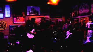BANDWAGON - Afuera (En Vivo @ Public House, San Juan del Río)