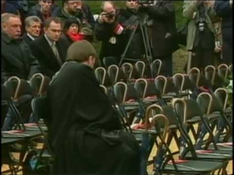 Poland Mourns President After Crash