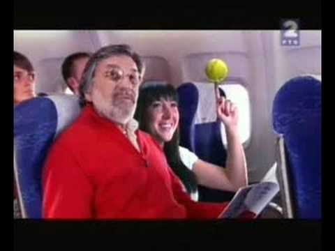 Ana イバノビッチ Airlines commercial