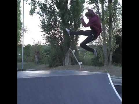 Quintuple 😁 @ellisfrost | Shralpin Skateboarding