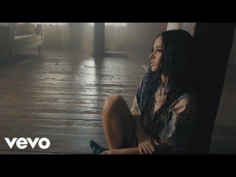 Becky G - Ni De Ti Ni De Nadie (Music Video)