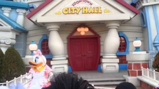 Daisy Duck giggles in Tokyo Disneyland