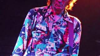 Watch Alice Cooper Deeper video