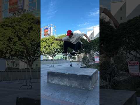 Switch Ollie Jkwon Block While Getting Kicked Out By Security👮🏾‍♂️🛹