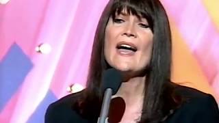 Sandie Shaw - (There's) Always Something There To Remind Me