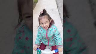 Yağmur Ayağimi Ezdi̇