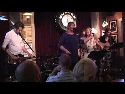 Blue Harvest på Café Bartof juni 2014-4.