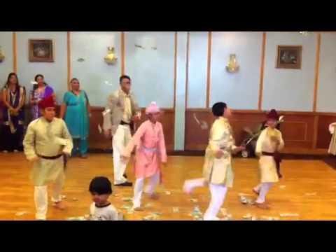 Kids dance kithe chali hain morni bankr