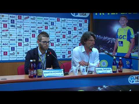 Tiskov konference domcho trenra po utkn Teplice - Hradec Krlov (24.10.2017)