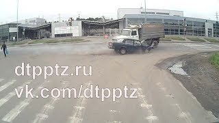 Видео Встречное столкновение на Шуйском шоссе от ДТП Петрозаводска и Карелии, Шуйское шоссе, Петрозаводск, Россия
