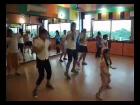 Thug Le ( Ladies vs Ricky Bahl ) dance performance by step2step...