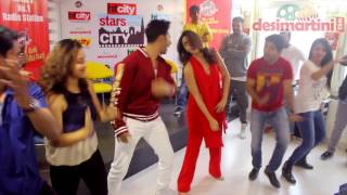 Alia Bhatt Varun Dhawan Groove To Badri Ki Dulhania At Starvaarwithbkd Alia Bhatt Varun Dhawan Groove To Badri Ki Dulhania At Starvaarwithbkd
