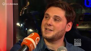 Buten un Binnen Jahresrückblick 2017 in der Bremer Straßenbahn mit Sinus dem Straßenmusiker
