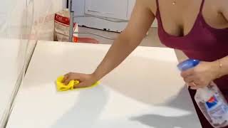 Olgun Kadın Ev Temizliği Yapıyor!!!+18 Frikikler!!