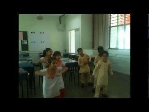 Ghode jaisi chaal BollyOne Singapore 2011.wmv