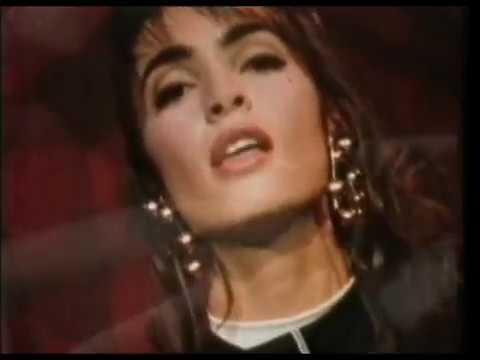 Lois Lane - This Must Be Love