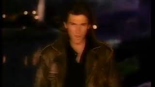 Watch Billy Dean Trying To Hide A Fire In The Dark video