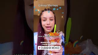 Emilia Mernes Probando Mango Con Chamoy Y Tajín En México