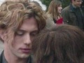Jasper kisses Alice!!!