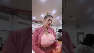Tante Vinezamalia Tobrut