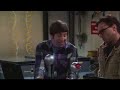 The Big Bang Theory - Howard's kissing machine