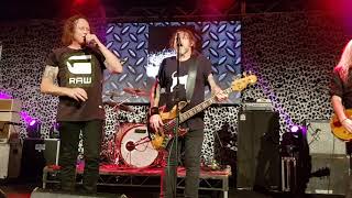 Watch Screaming Jets Silence Lost video