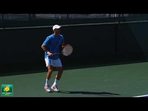 Nikolay ダビデンコ hitting forehands and backhands -- Indian Wells Pt． 33