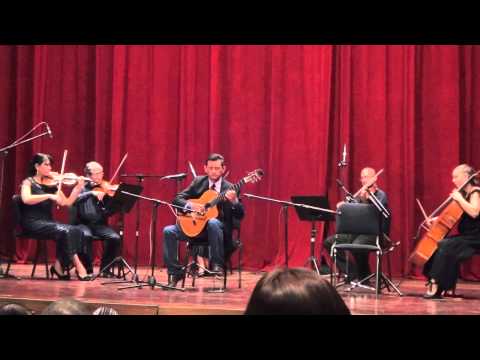 Carlos García interpreta el Concierto en Re Mayor para guitarra de A. Vivaldi