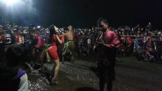 Samboyo putro lagu istimewa & kimcil kepolen live waung baron