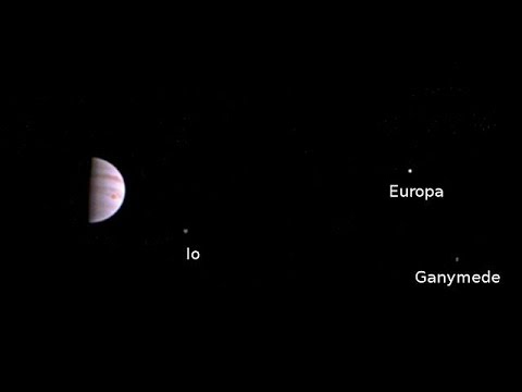 Juno envoie des premières photos de Jupiter