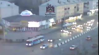 Видео Партизана Железняка - Аэровокзальная 01.11.2018 ЧП Красноярск от kraschp, Аэровокзальная улица, Красноярск, Россия