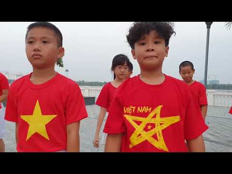 Tự hào hát lên Việt Nam ơi
