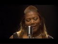 Queen Latifah - Trav'lin' Light
