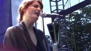 Florence And The Machine Preforming Seven Devils At Edgefield