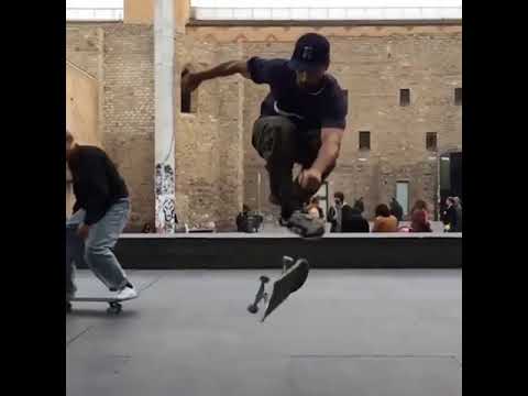 Triple hardflip 😮 @santirod89 🎥: @mefilmasuna | Shralpin Skateboarding