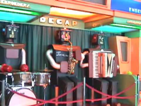 JACKSON PLAYED BY ROBOT BAND
