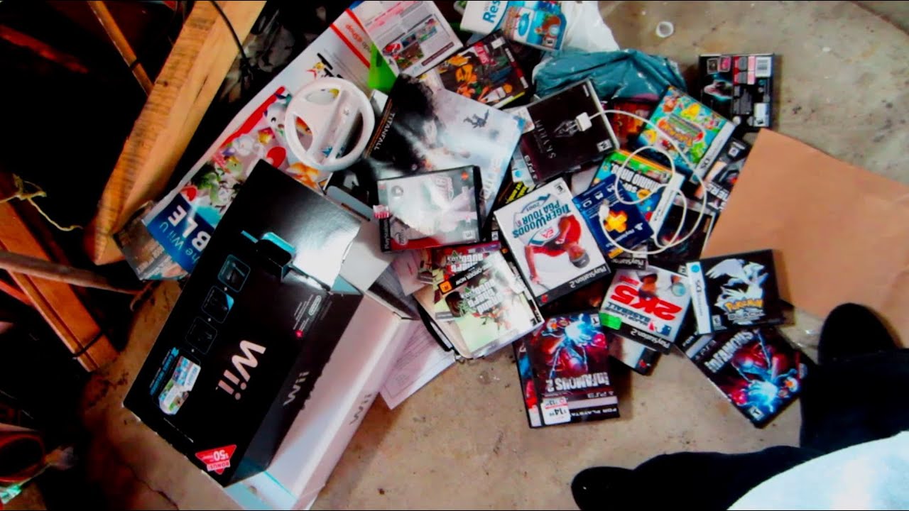 Gamestop Dumpster dive finds haul (2013) #13 - YouTube