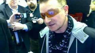 Bono responde a la pregunta de Davos