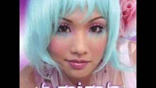 Watch Trish Thuy Trang I Cant Cry video