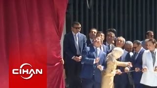 Davutoğlu Açılış Yaparken Ip Koptu