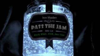 Watch Iron Maiden Pass The Jam video