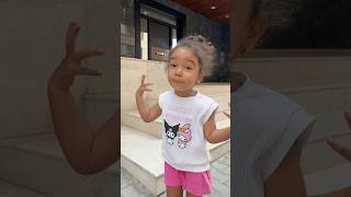 Benim Hiç Arkadaşım Yok Diye Üzülüyor