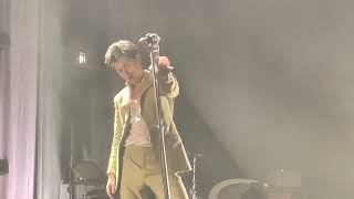 Alex Turner At Turkey Show 2022 Zorlu, Day 1 Twixtor Scenepack