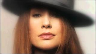 Watch Tori Amos Happiness Is A Warm Gun video