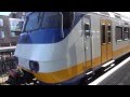 SGMm 2132 + 2942 vertrekken uit Station Heiloo