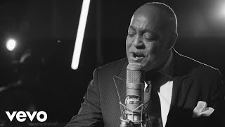 Watch Peabo Bryson Looking For Sade video