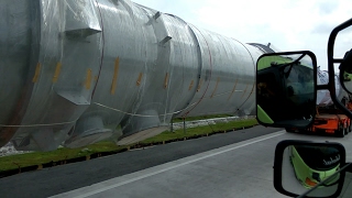 Truk Scania Muatannya Panjang Banget