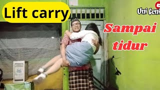 Lift Carry Sampai Tidur - Uni Leni